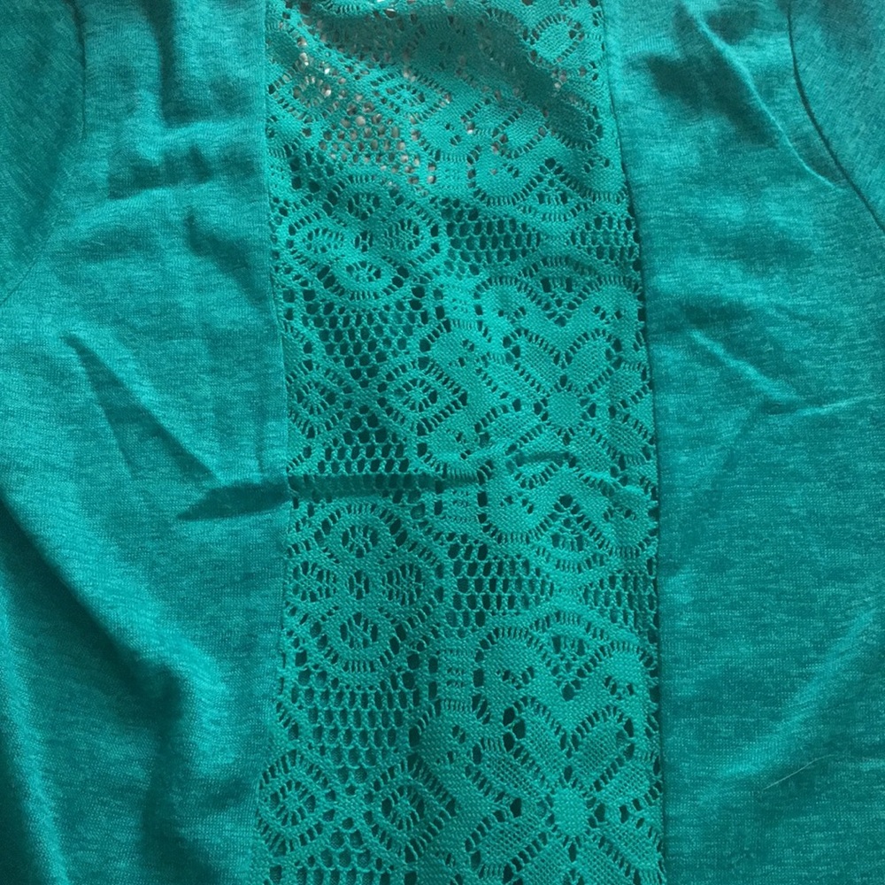 tshirt - Picture 3 of 3